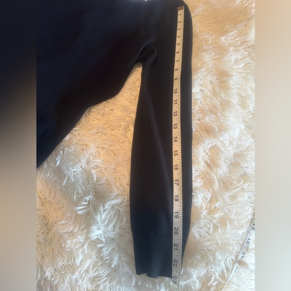 CABLE $ GAUGE Sweater with Lace Collar - Picture 7 of 9